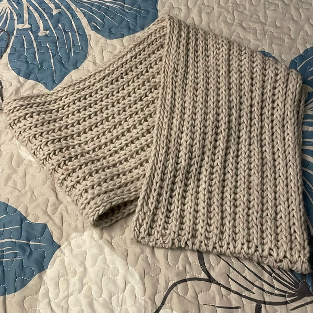 💜4/$16 bulky knit scarf